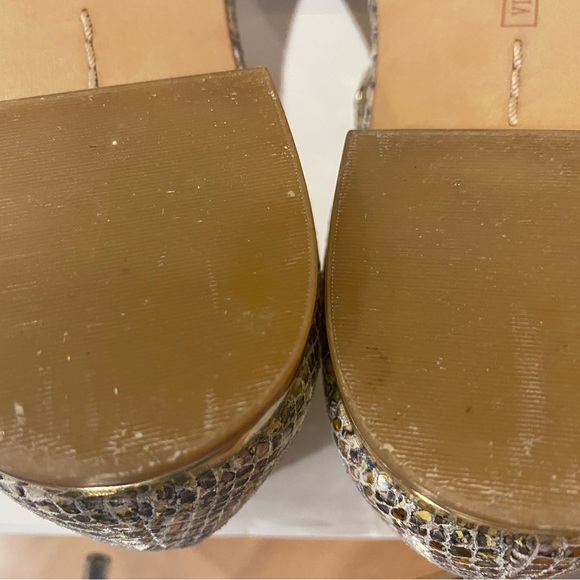 Vince Camuto metallic silver snakeskin print leather T-strap flat sandals. - Picture 6 of 16